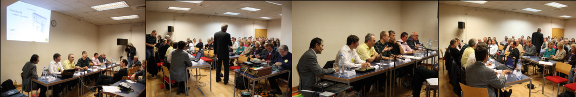 Podiumsdiskussion im vollbesetzten Saal der VHS Liesing